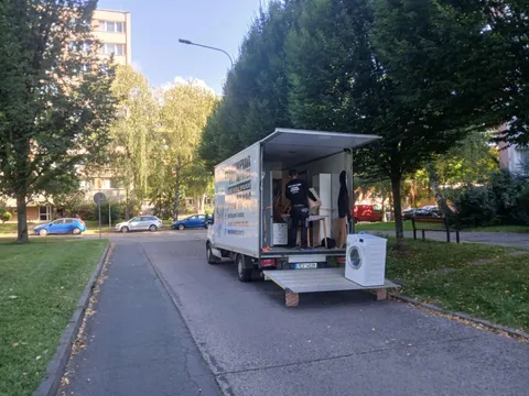 Převoz elektroniky a spotřebičů při stěhování bytu
